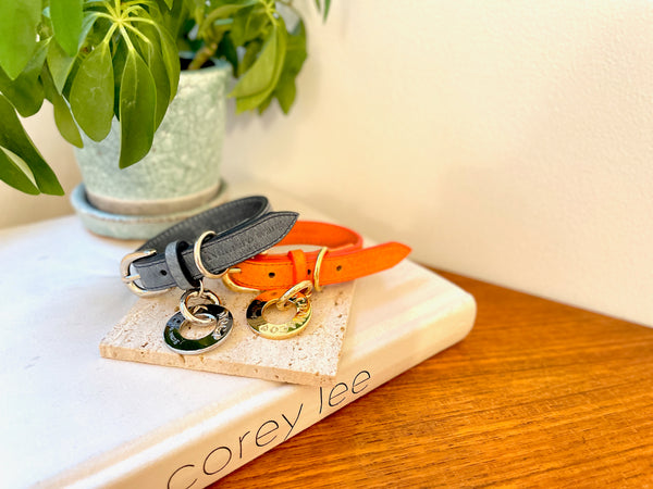 画像をギャラリービューアに読み込む, Happy pig leather Collar(豚革首輪)